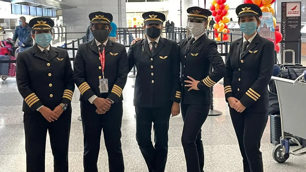 Capt Zoya Aggarwal, Capt Papagari Thanmai , Capt Akansha Sonawar, Capt Shivani Manhas Fuel Air India's AI176, World's Longest Flight, with Women Power