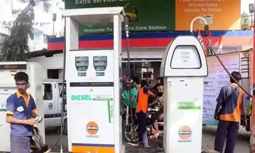 Petrol and diesel prices in Hyderabad, Delhi, Chennai, Mumbai today remains steady on 22 October 2020