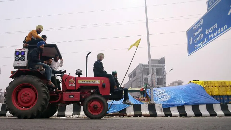 Farmers' protest: Tractor rally today likely to disrupt traffic on Delhi outskirts - delhi news - Hindustan Times