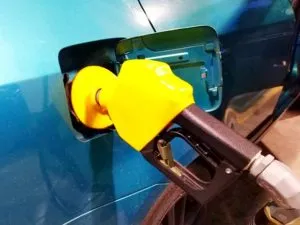 Delhi: Petrol at 79.99 per liter, diesel hits record high at 72.07 per liter