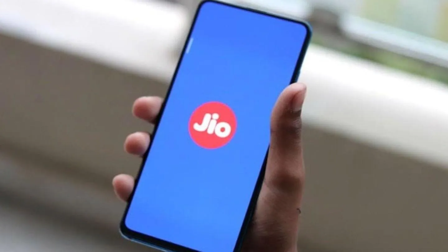 Reliance set to relaunch JioPhone next year | NewsBytes