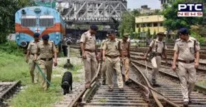 Delhi and UP 7 railway stations bomb Blowing With Threat