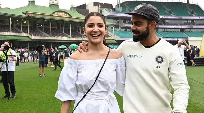 Virat Kohli and Anushka Sharma's endearing exchange from the field is melting hearts