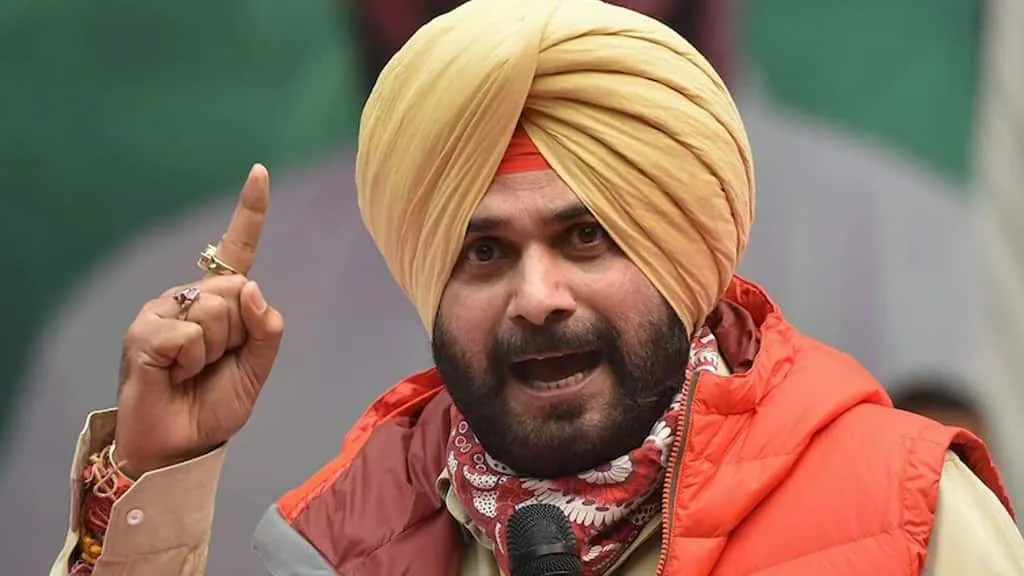 Navjot Singh Sidhu's advisors may be sacked, Congress toughens stand, backs CM Amarinder | Punjab News | Zee News