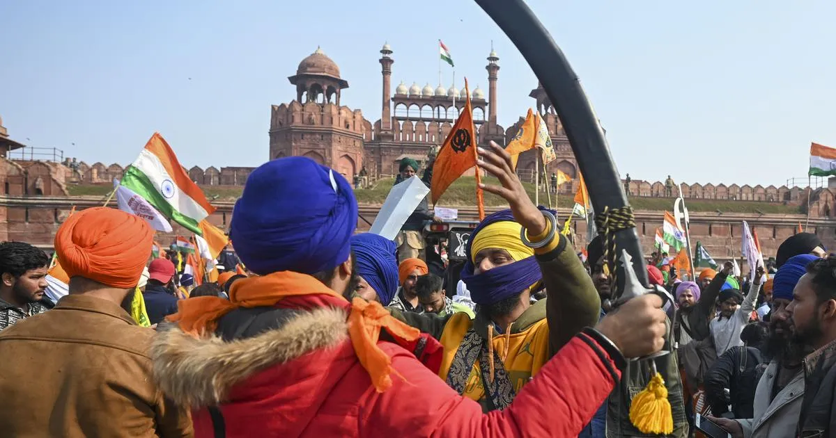 Farm laws: Delhi Police invoke sedition, UAPA charges in case filed over  violence at Red Fort