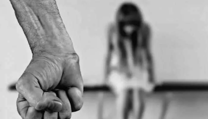 17-year-old Sikh girl kidnapped by 2 men in Pakistan, family fears forced conversion | World News | Zee News