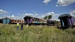 18 killed, about 260 injured in South Africa train crash