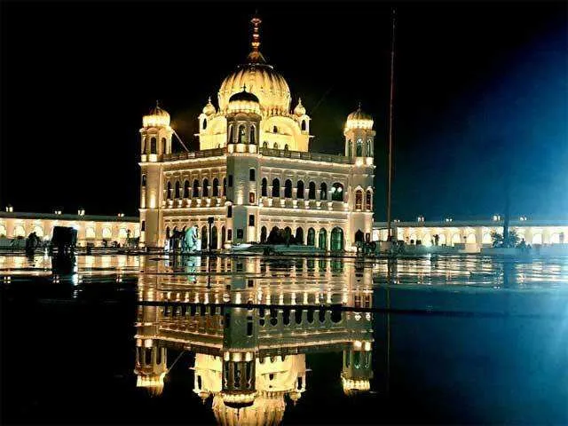 Kartarpur corridor: Pakistan PM Imran Khan shares dazzling pictures - Guru  Nanak Dev's 550th birth anniversary year | The Economic Times