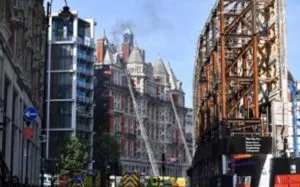 120 firefighters tackle blaze at luxury London hotel