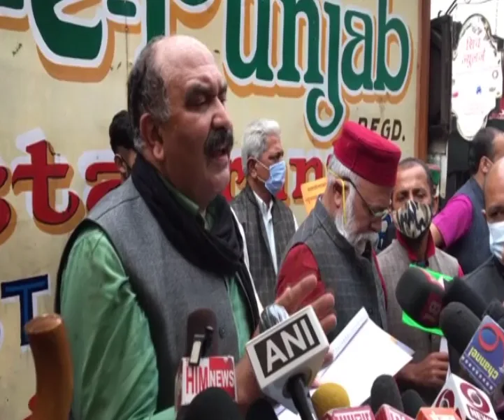 Farmers in Himachal Pradesh protest, demand MSP for apples