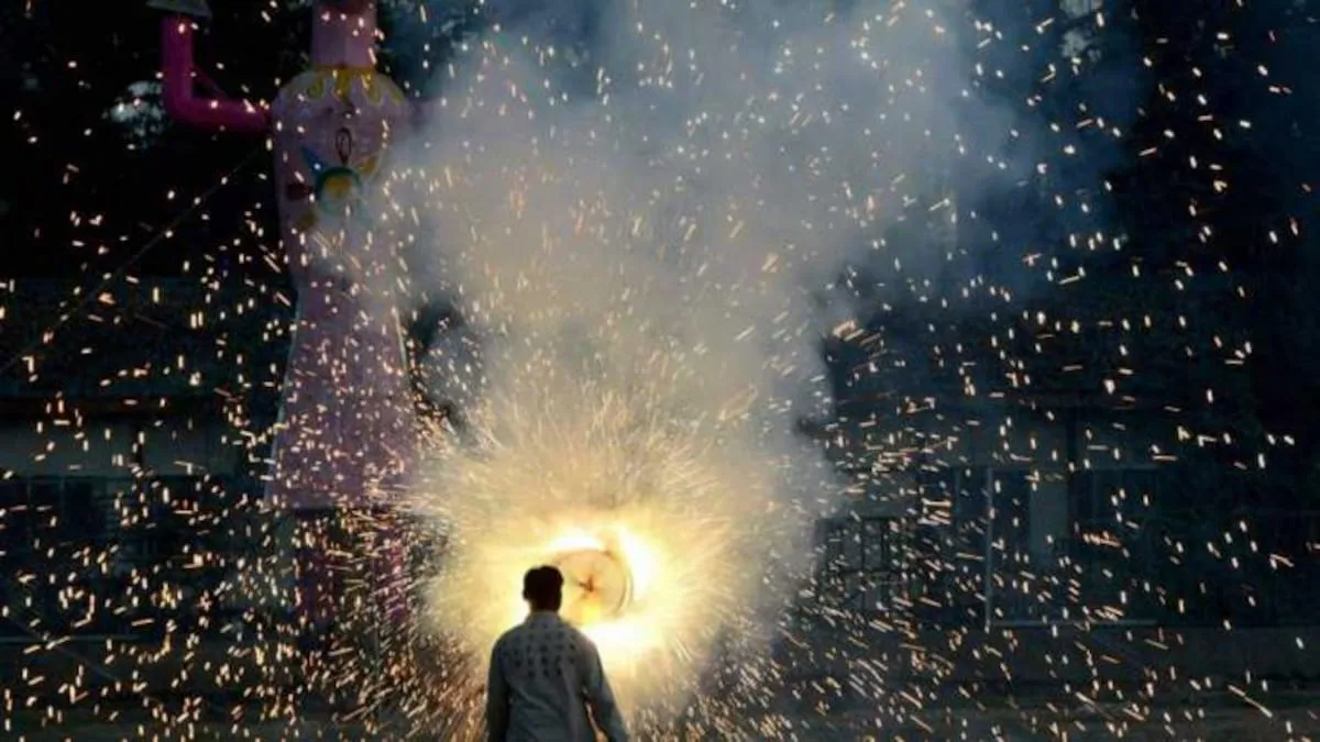 If the firecracker rules are breached at a rally, wedding or religious festival, then the organisers would have to pay Rs 10,000 as a fine in residential and commercial areas