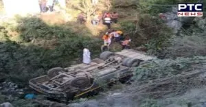 Badrinath highway Bus accident ,16 injured