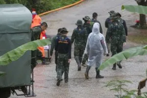 After daring rescue, entire Thai soccer team out of cave