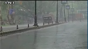 Delhi, Chandigarh and other places receive rain on Monday morning