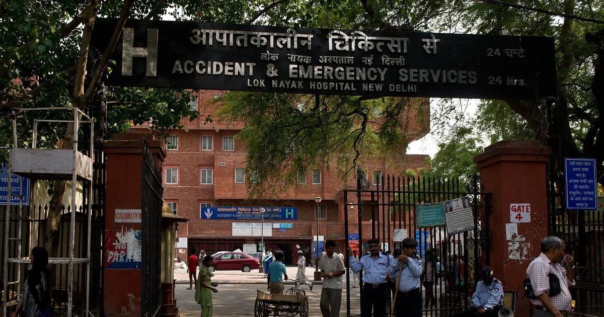 Delhi: Man buries father twice after Lok Nayak Hospital staff allegedly mix up two bodies