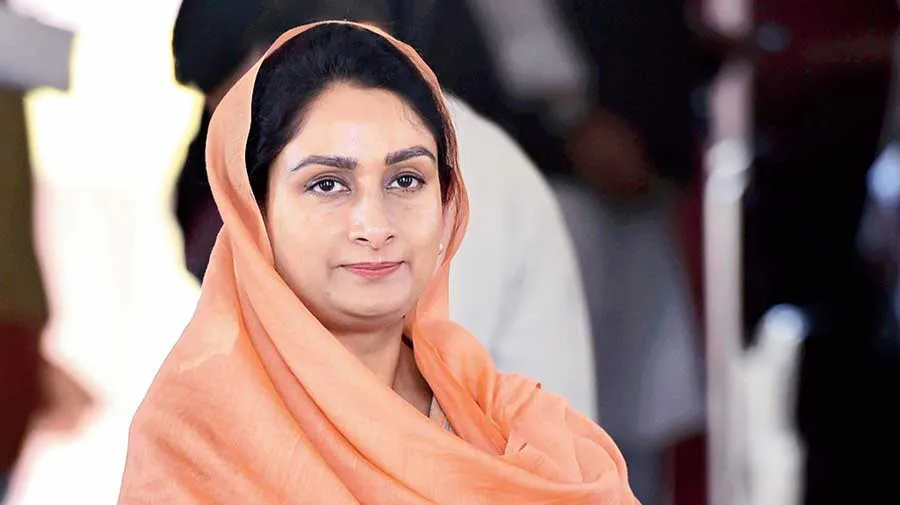 BJP ally Shiromani Akali Dal's lone Union minister Harsimrat Kaur Badal  quits over 'anti-farmer' bills - Telegraph India