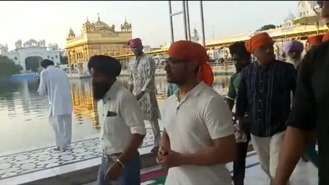 Aamir Khan, Mona Singh offer prayers at Golden Temple ahead of Laal Singh Chaddha's release