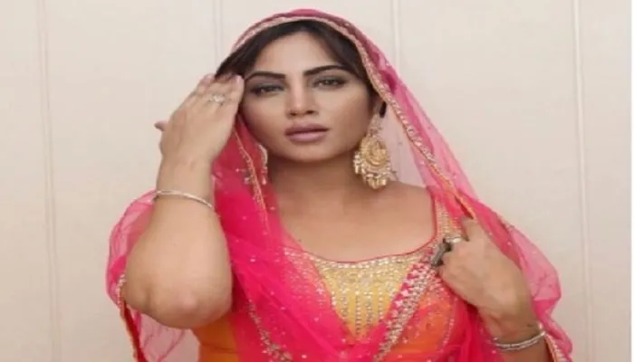 Arshi Khan,-min