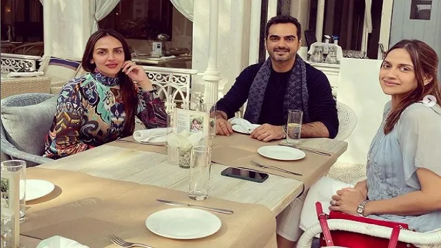 esha Deol with sister