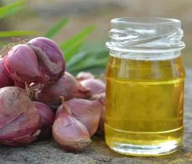 inside image of onion juice oil