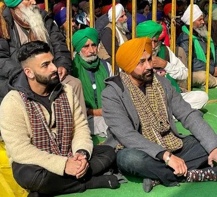 singer sarbhjit cheema with son gurvar cheema at farmer protest