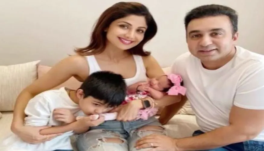 inside image of shilpa shetty with family