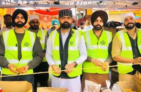 punjabi Singer parmish verma with khalsa aid