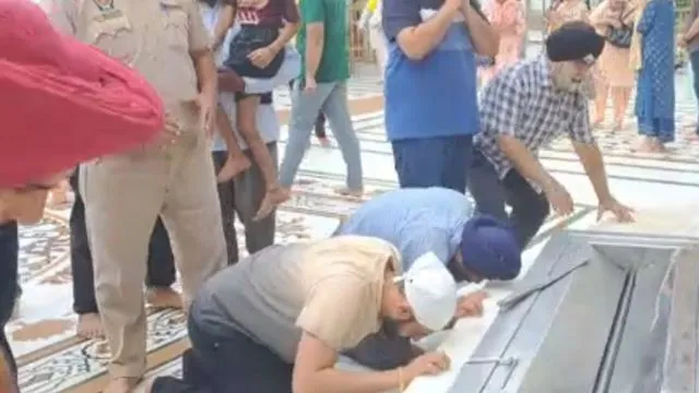 Gippy Grewal pays obeisance at Golden Temple in Amritsar