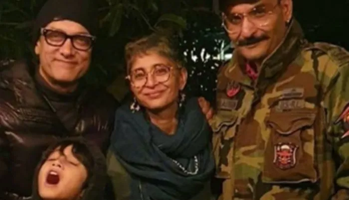 See Inside Pics: Aamir Khan Sings Romantic Song For Wife Kiran Rao On Anniversary