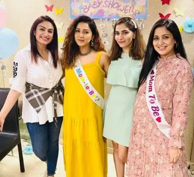 inside image of harshdeep kaur with friends