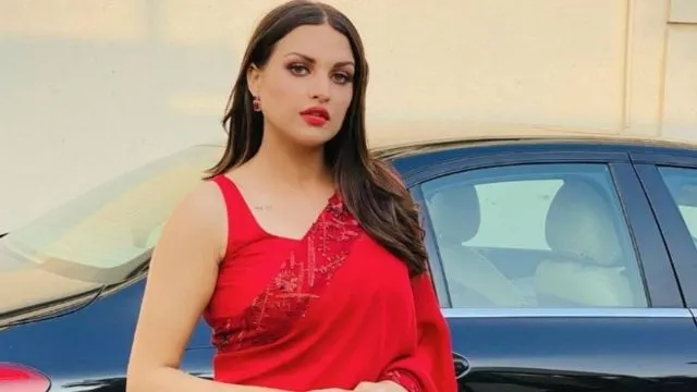 'Let bygones be bygones', says Himanshi Khurana requesting not to dig out old matters