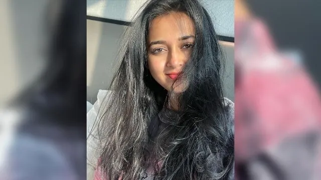 Tejasswi Prakash drops new set of pictures; Karan Kundrra asks for credits