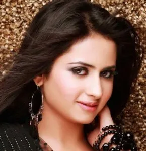 Sargun Mehta doing bhangra on Jordan Sandhu 's Hero song Viral video 