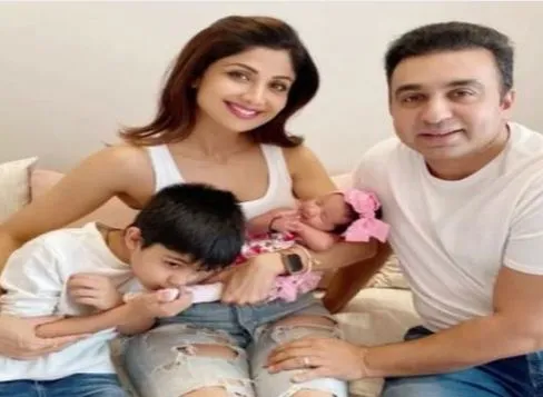 shilpa and raj kunder with kids