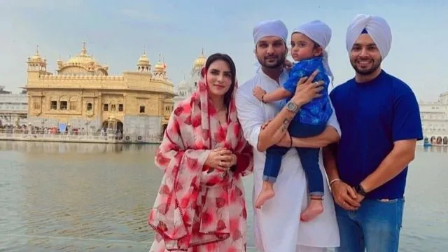 Yuvraj Hans, his family pay obeisance at Golden Temple in Amritsar