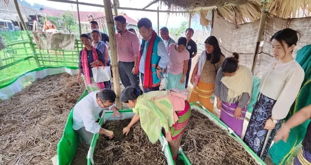 vermicomposting done by SHG women