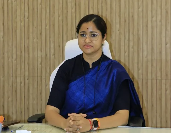 IAS DM JHABUA NEHA MEENA