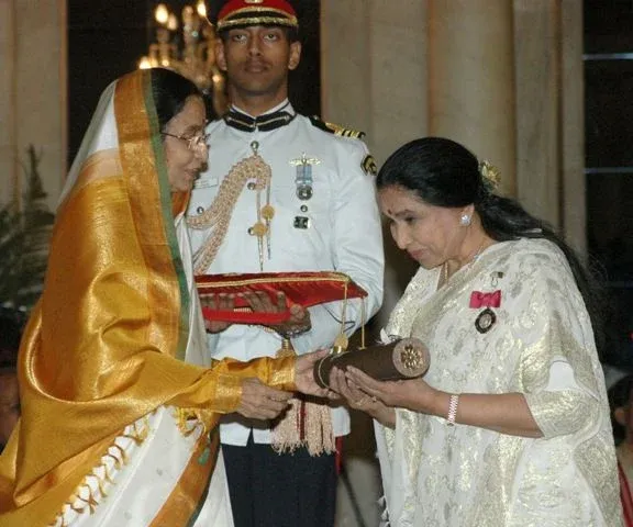 Asha bhosle padma vibhushan