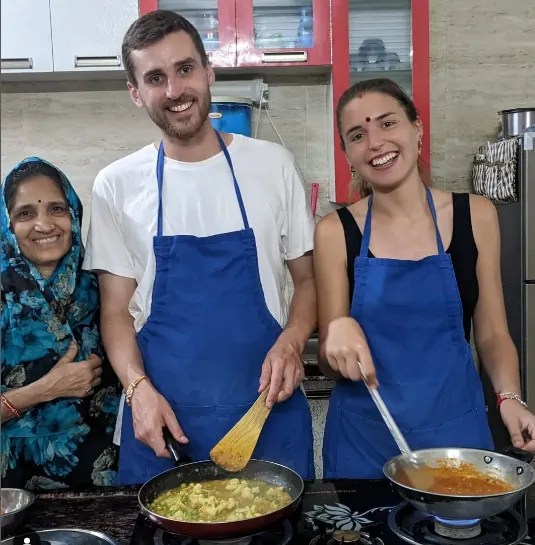 Shashikala Sanadhya Teaching foreigners to cook food