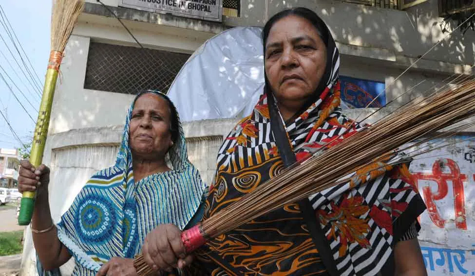 Rashida Bee and Champa Devi Shukla sought justice for Bhopal Gas Tragedy survivors