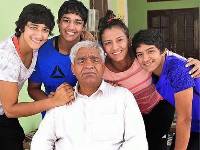 Vinesh Phogat Family