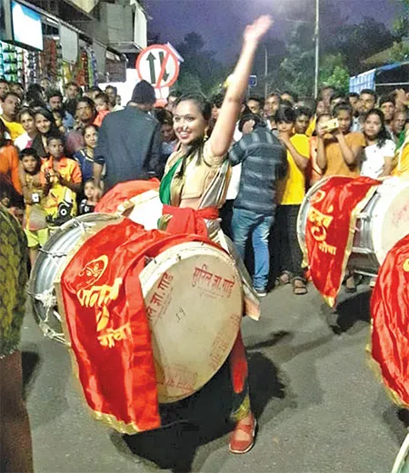 Dhol girls