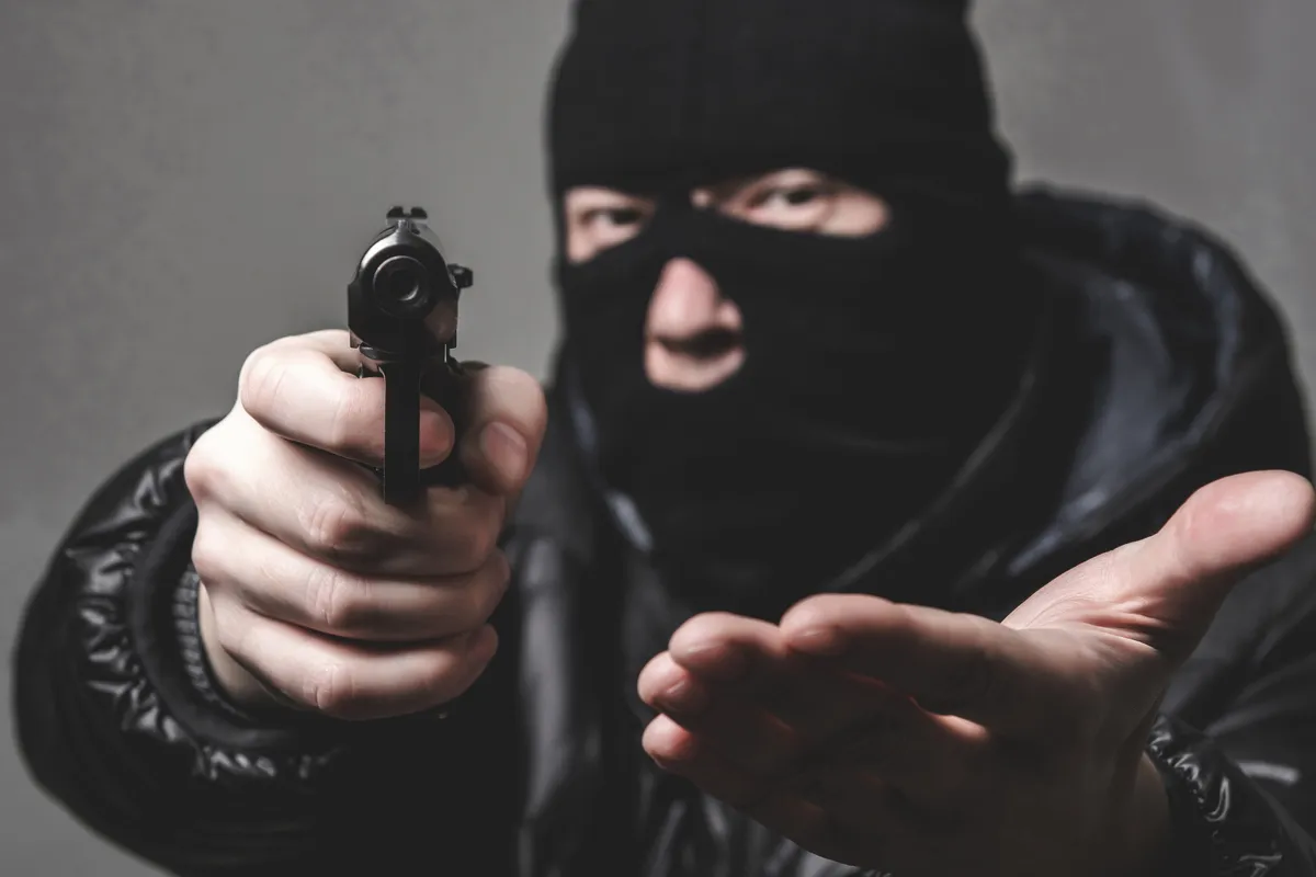 Armed-Men-Robery-Two-Inside-Pragati-Maidan-Tunnel-in-Delhi