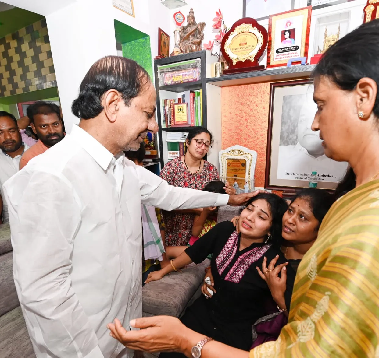 CM KCR paid tribute to Saichand's body