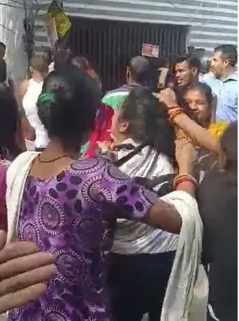 A 10-year-old girl was molested by a pilot.. Atrocious in Delhi
