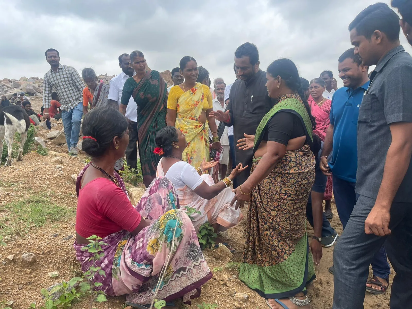 Dubbaka MLA travels in bus with IDPs