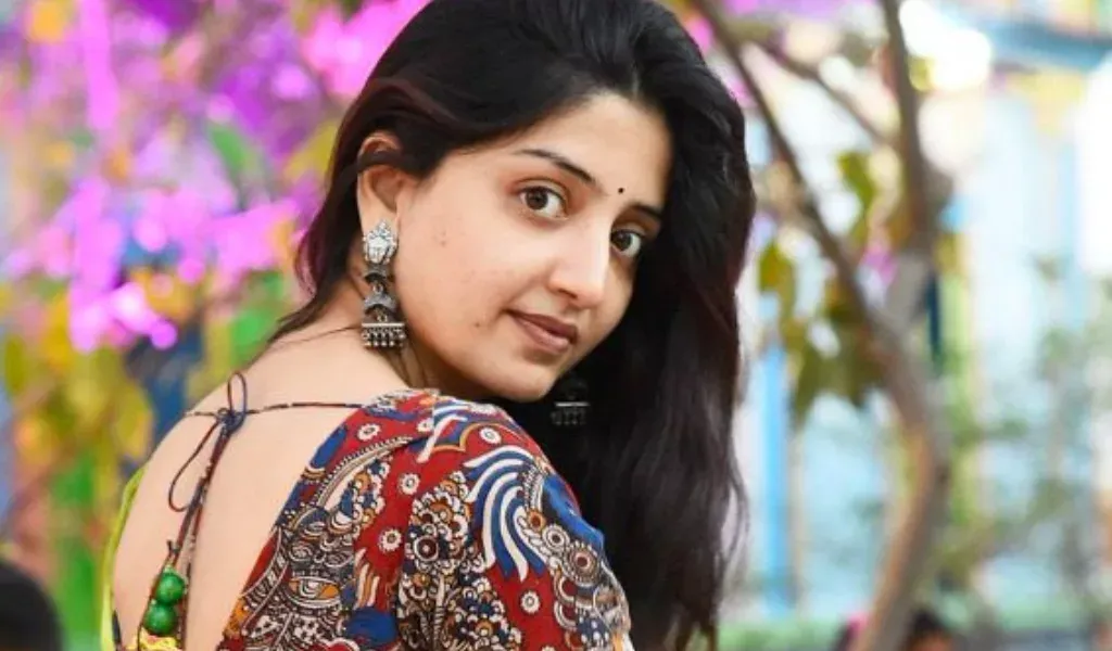 poonam-kaur-tweets-about-andhra-pradesh-politics