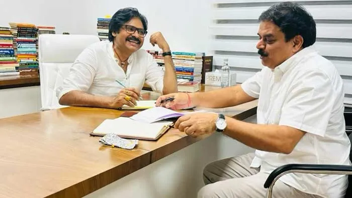  Pawan Kalyan made the final of the second stage of Varahi Yatra