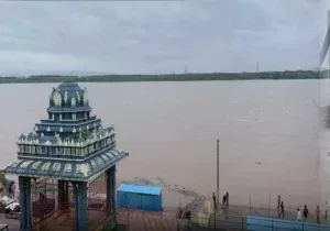 Poured Godavari..water around Ramulori temple..first danger warning issued!