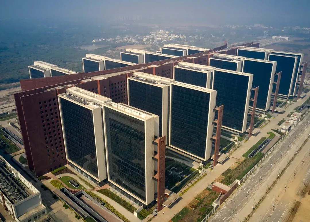 indian-buisness-Surat-Diamond-Bourse-World's-largest-office-in-India-now-as-Gujarat-office-building-for-the-diamond-industry-surpasses-Pentagon